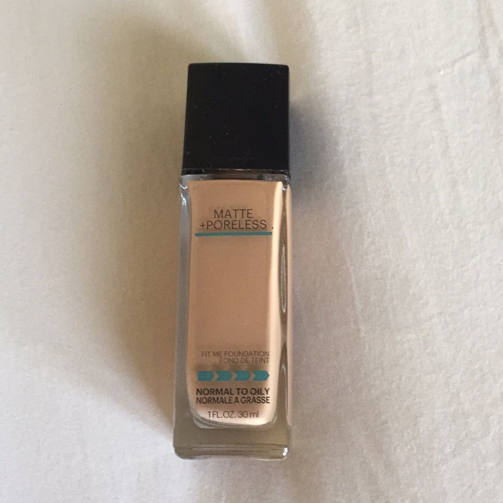 Maybelline fit me foundation matte + poreless